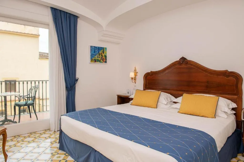 DOUBLE WITH BALCONY Room, Grand Hotel la Favorita, Naples