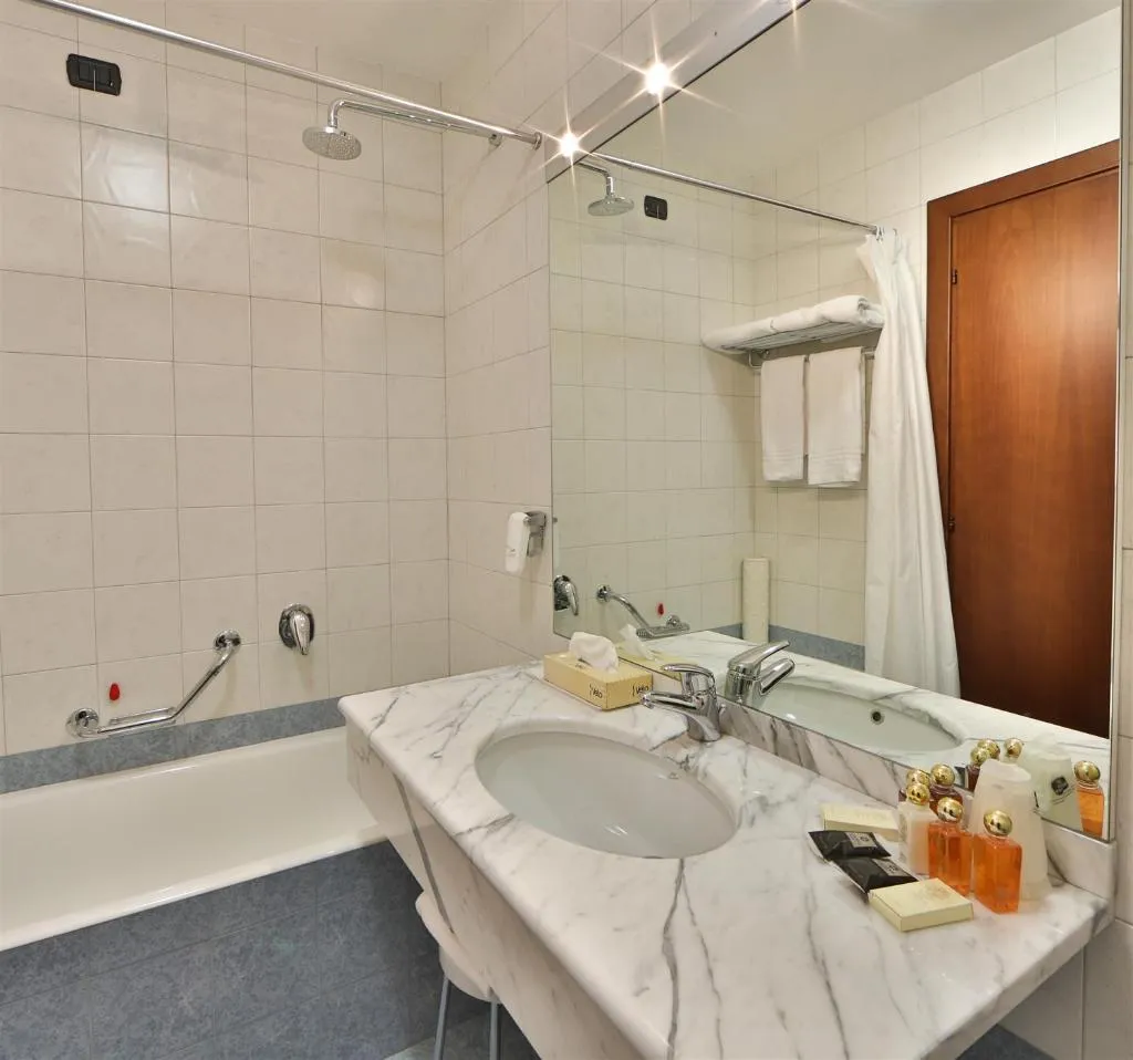 Room, Best Western Cavalieri della Corona, Milan