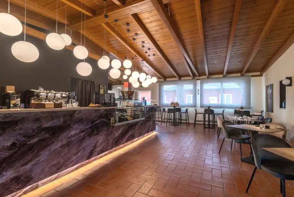 Bar, Tiber Suite, Rome
