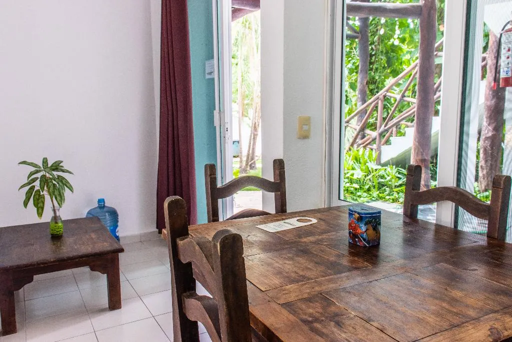 FAMILY ROOM THREE BEDS Room, Casaejido, Playa Del Carmen