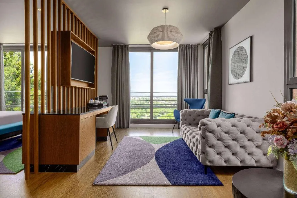 SUITE KING SIZE BED Room, Dolce By Wyndham Barcelona Resort, Barcelona