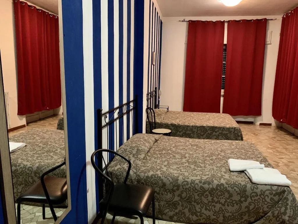 Room, Milano Vintage, Milan