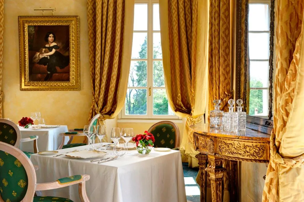 Restaurant, Castello Dal Pozzo, Milan