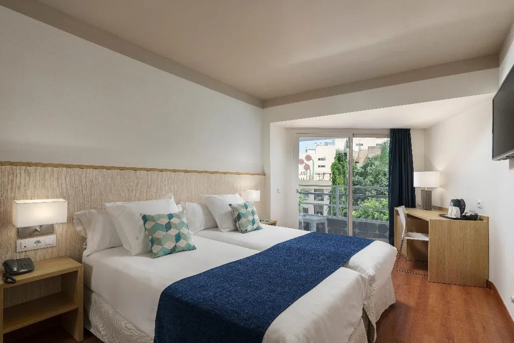 DOUBLE SINGLE USE SEA VIEW Room, Hotel Costa Malaga by Pierre & Vacances, Costa Del Sol