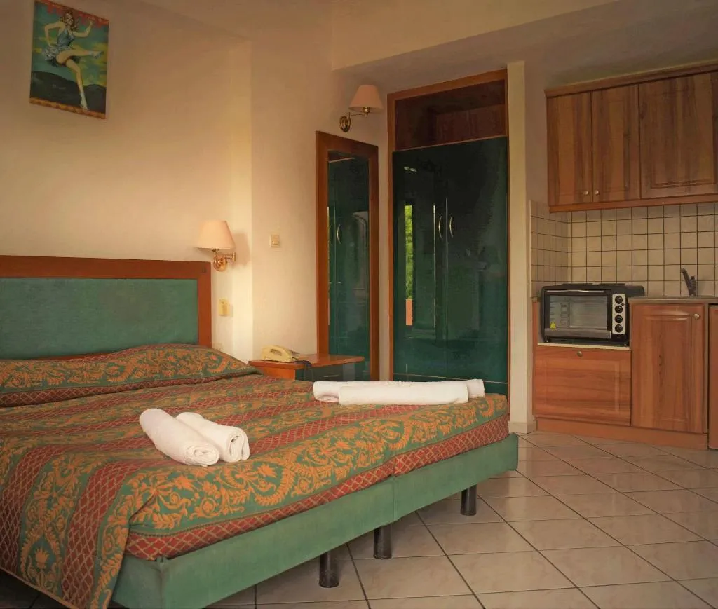 Room, Oula maisonettes, Corfu