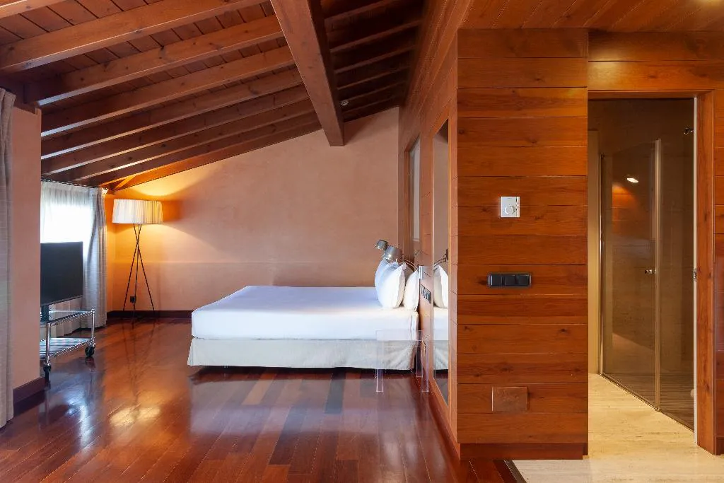 SUITE ONE BEDROOM Room, Montanya Hotel & Lodge, Costa Brava