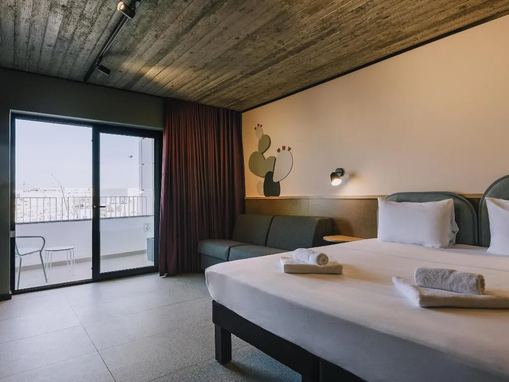 DOUBLE CITY VIEW KING BED Room, ibis Styles ST Pauls Bay Malta, Malta