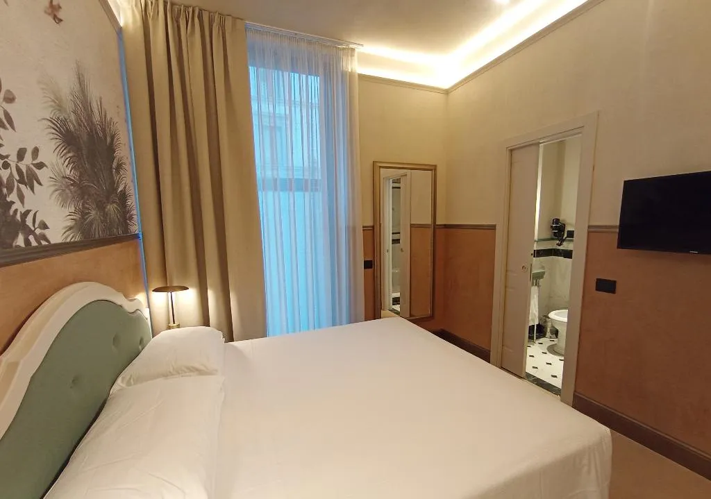 DOUBLE SUPERIOR Room, Palazzo Ognissanti, Florence