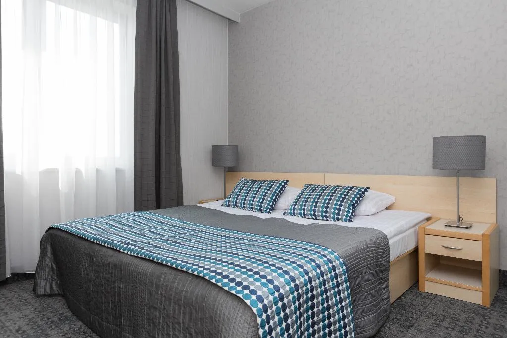 Room, Perla, Krakow