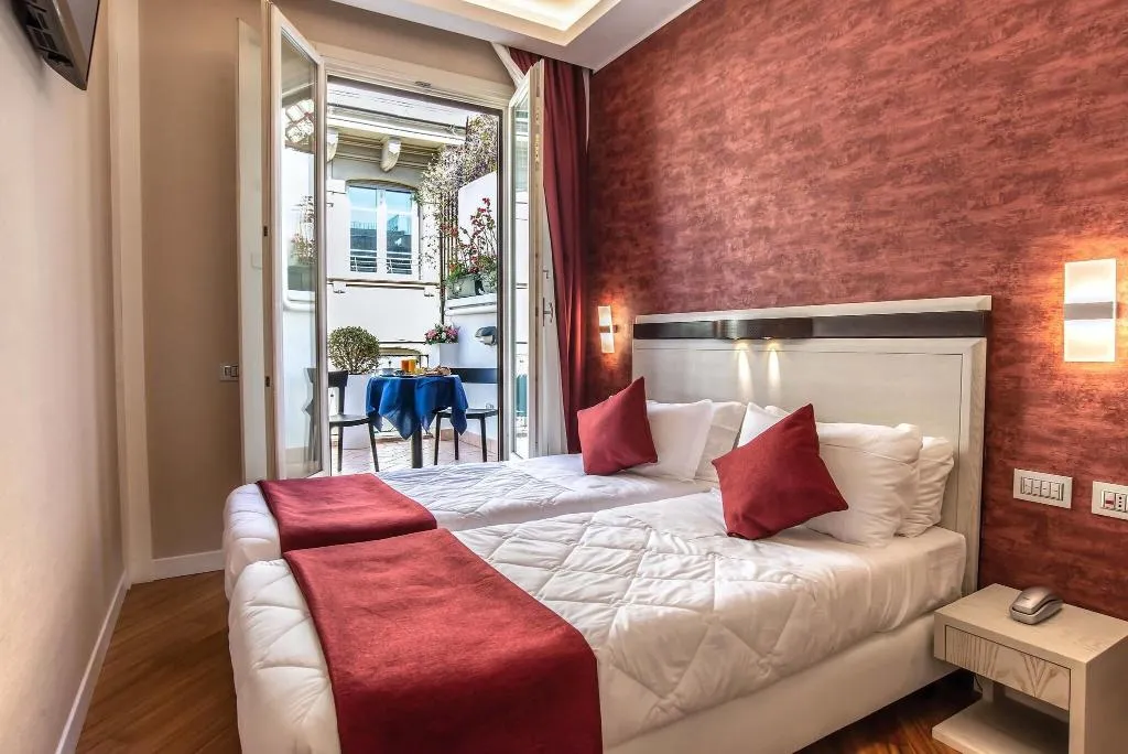Double or Twin SUPERIOR Room, Memphis, Rome