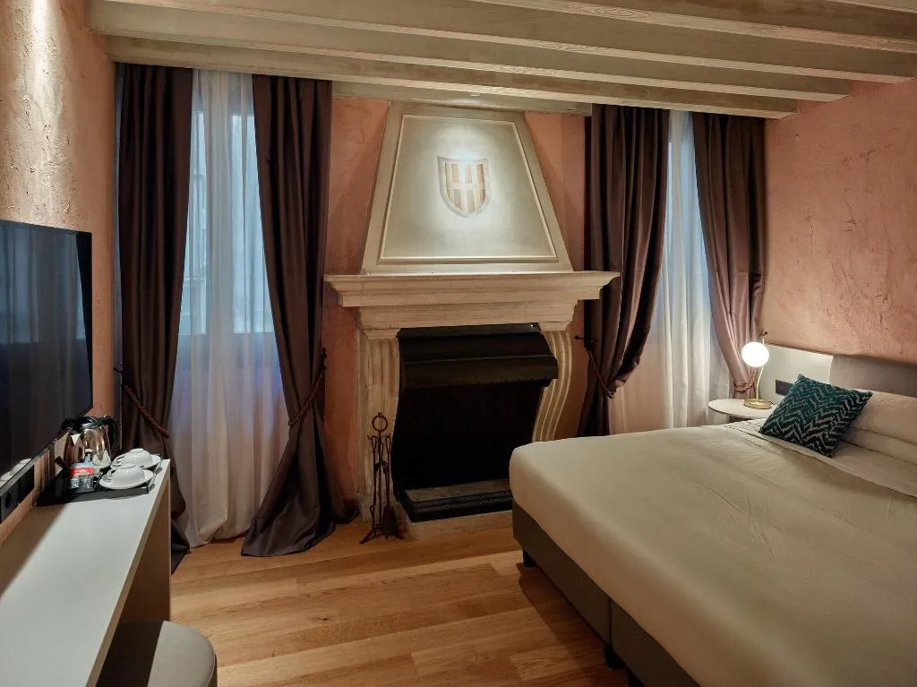 Room, Ca' dei Proverbi Suites, Venice