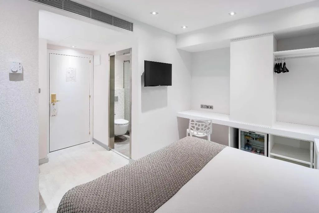 Room, Catalonia Roma, Barcelona