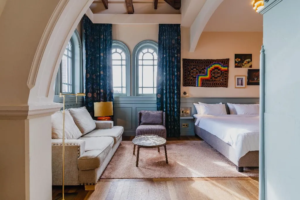 SUITE KING SIZE BED Room, Hotel Mercier, Amsterdam