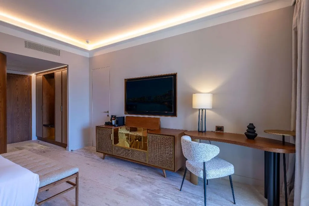 Room, Aulus Chania Resort, Curio Collection by Hilton, Thessaloniki
