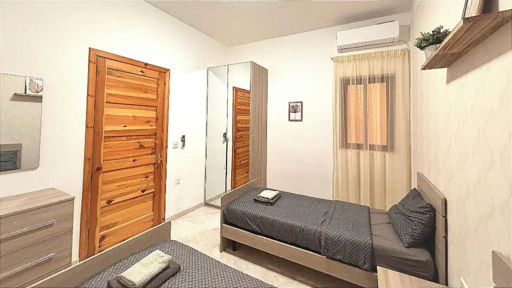 Room, Arzella Apartments, Gozo