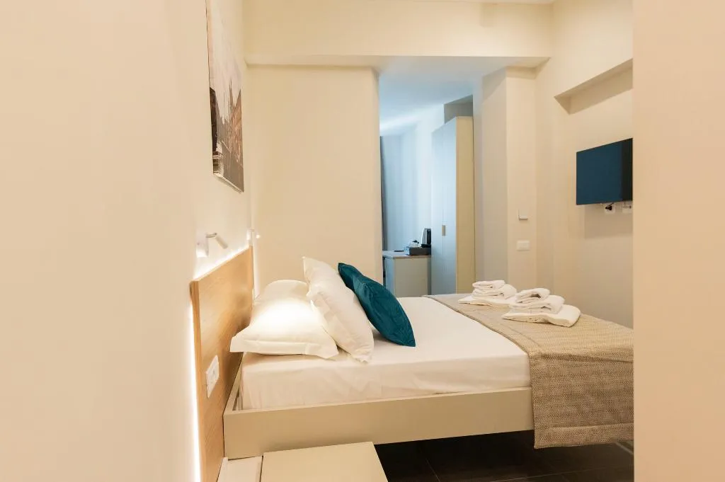 Double or Twin STANDARD Room, Imperium Suite Trevi, Rome