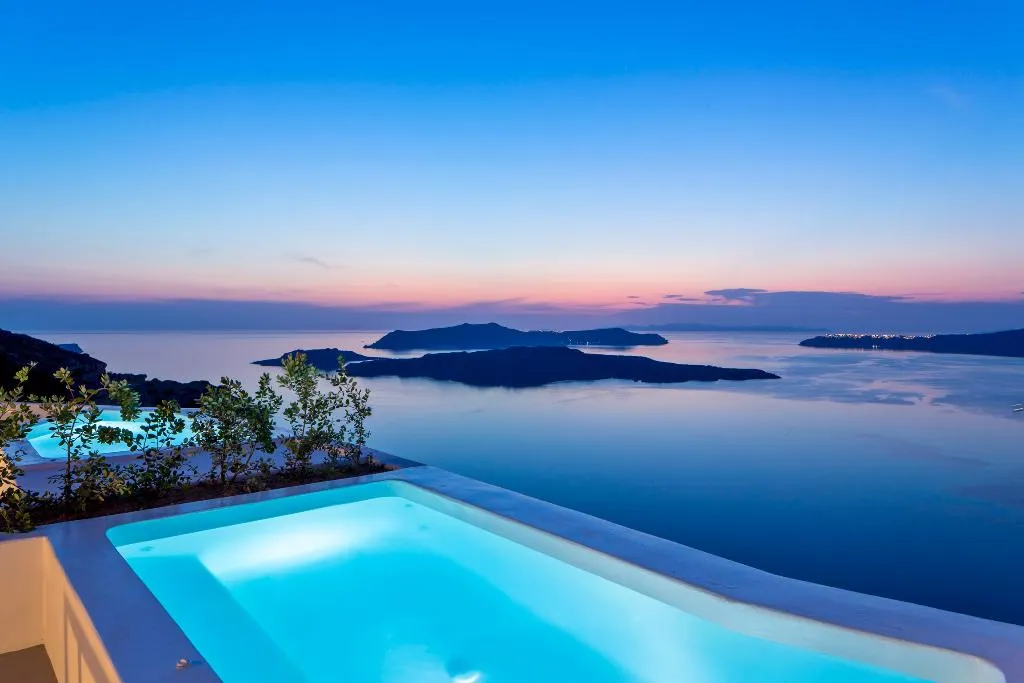 JUNIOR SUITE SEA VIEW Room, Alti Santorini Suites, Santorini