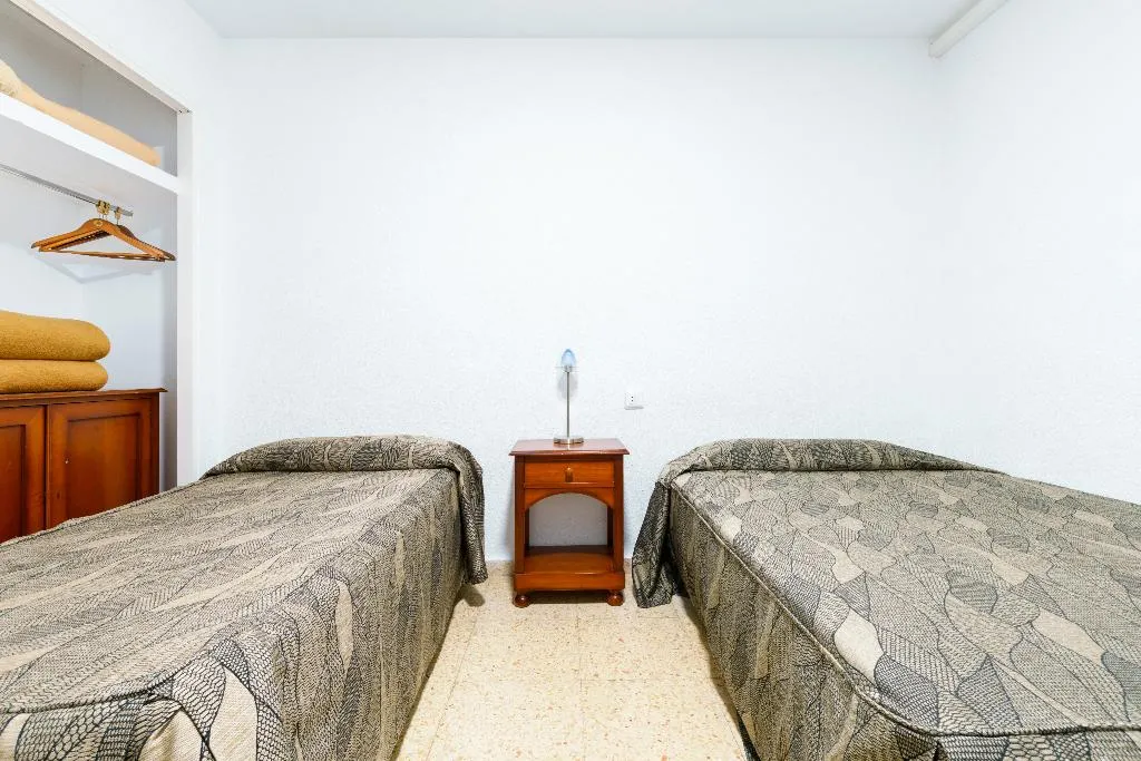 APARTMENT THREE BEDROOMS TWO BATHROOMS Room, Apartamentos Maja Beach, Costa Blanca