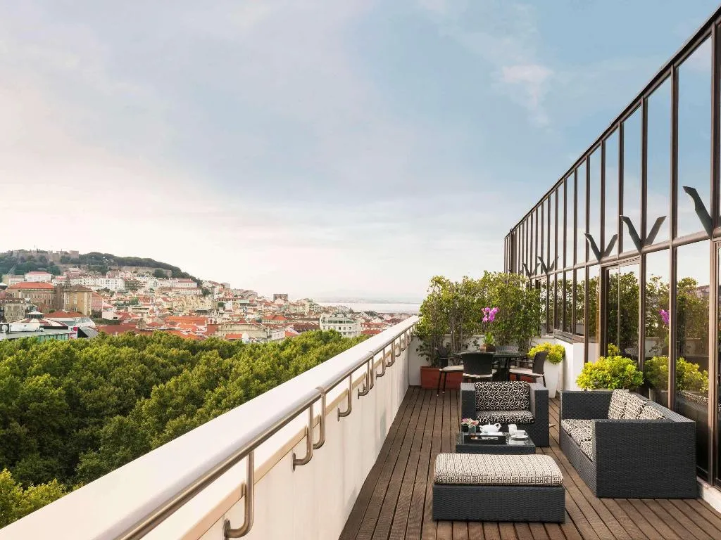 SUITE KING SIZE BED Room, Sofitel Lisbon Liberdade, Lisbon