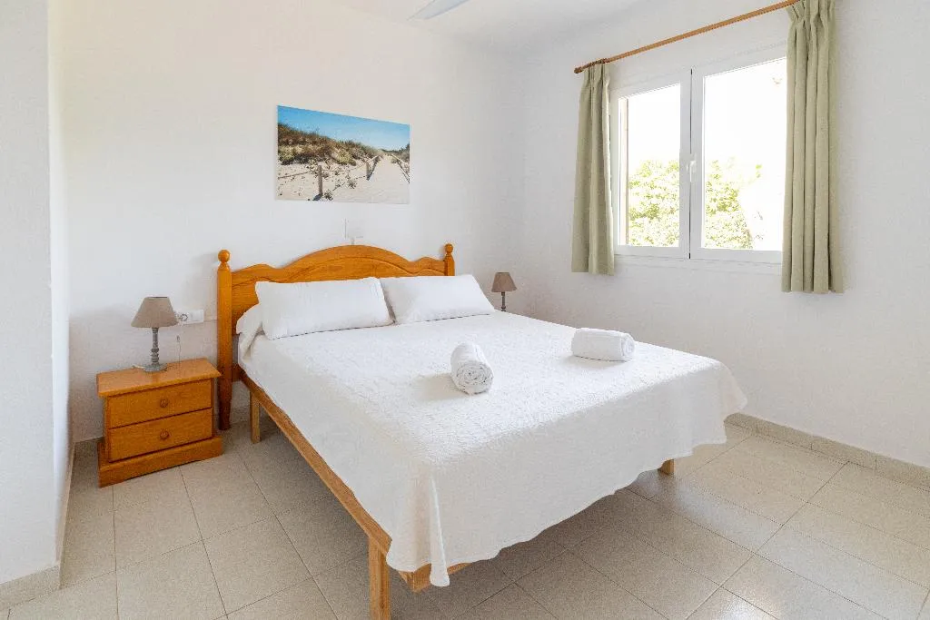 Room, Ses Anneres apartments, Menorca