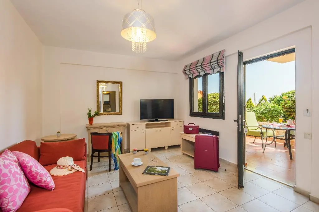 SUITE GARDEN VIEW Room, Pilot's Villas Luxury Suites, Crete
