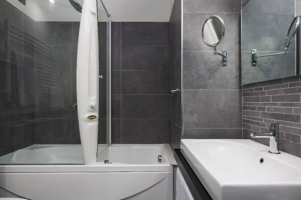 TRIPLE STANDARD Room, Mercure Siracusa Prometeo, Catania