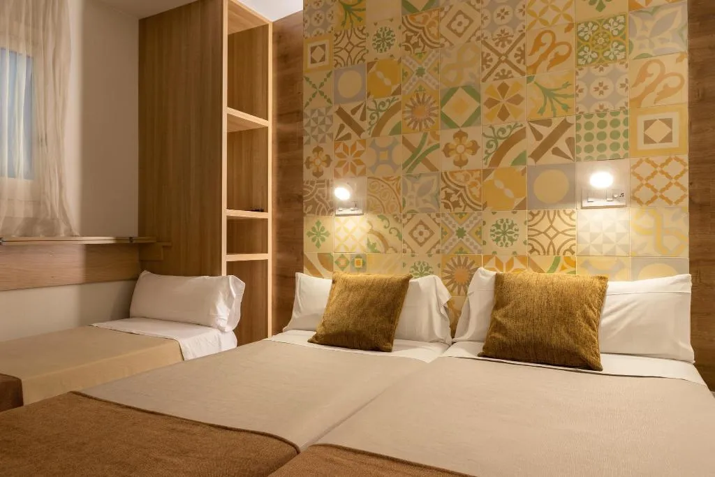 Room, Hostal Mare Nostrum, Barcelona