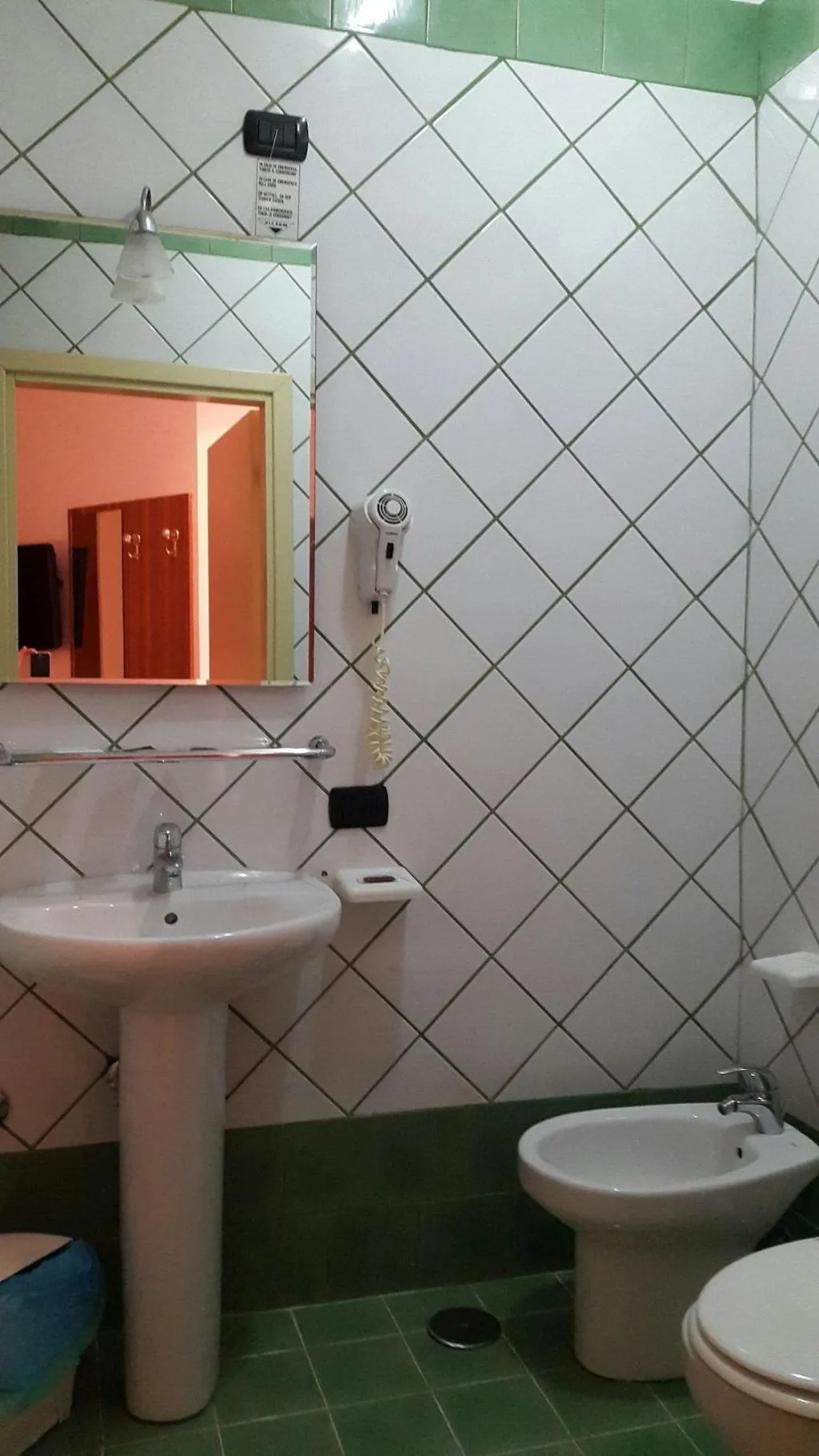 Room, Hotel Mediterraneo, Naples