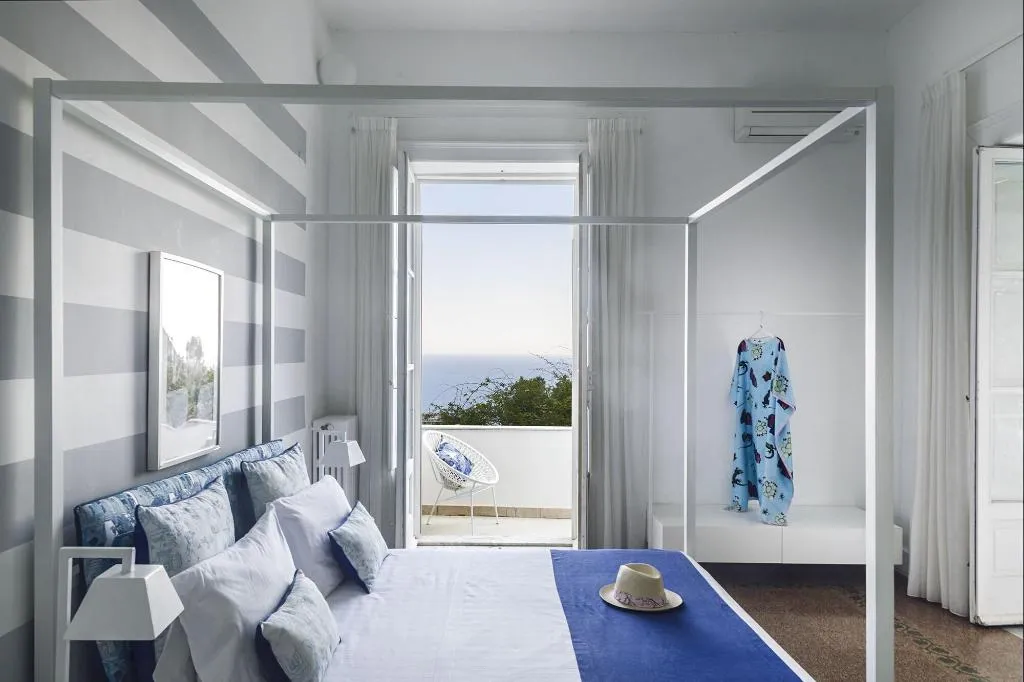 SUITE SEA VIEW WITH TERRACE Room, Villa La Pergola Capri, Naples