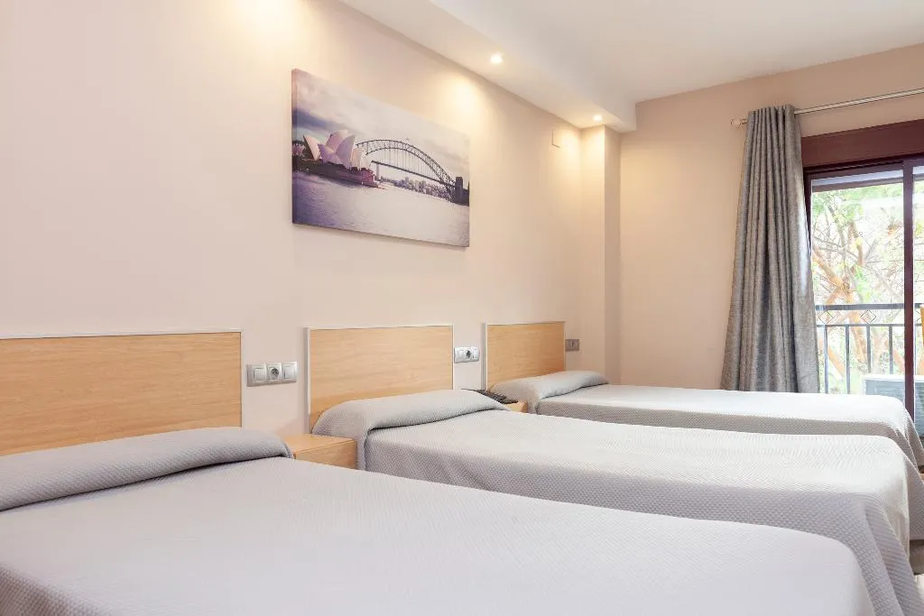 TRIPLE STANDARD Room, Olympia Ronda I, Valencia