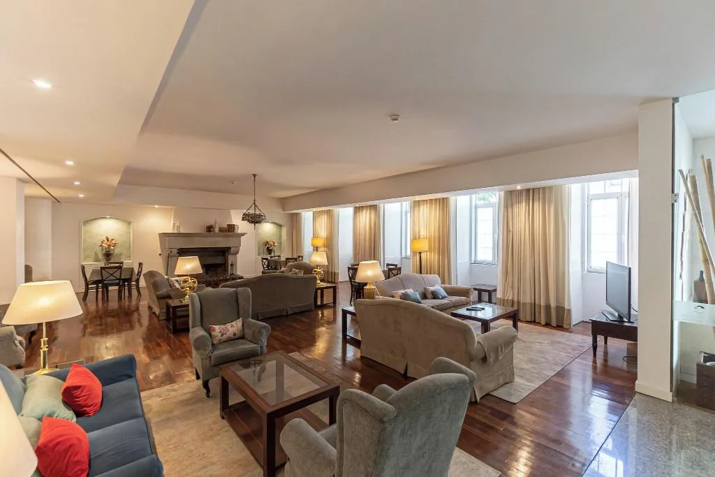 Lobby, Aguas do Geres, Porto