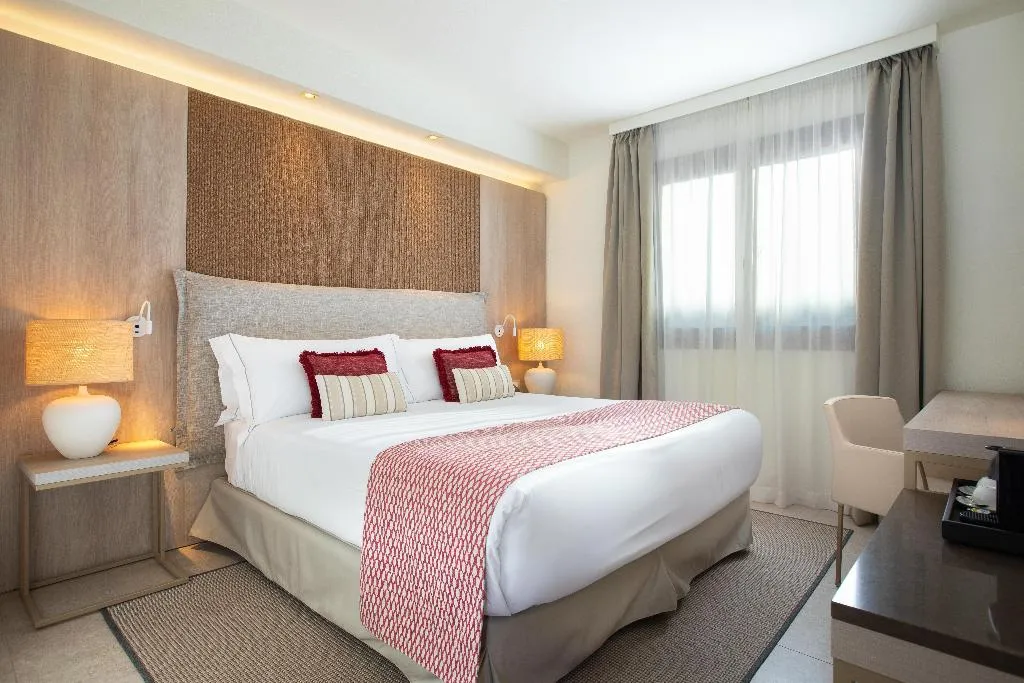 DOUBLE SUPERIOR KING BED Room, Mangia's Santa Teresa Sardinia, Curio Collection, Olbia
