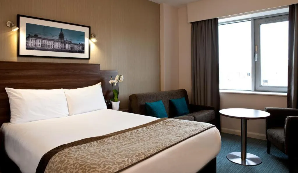DOUBLE SUPERIOR Room, Leonardo Hotel Dublin Parnell Street, Dublin