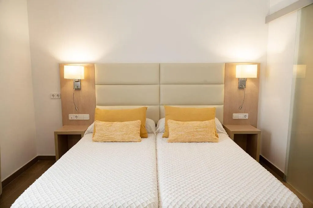 Room, Hostal La Cigüeña, Ibiza