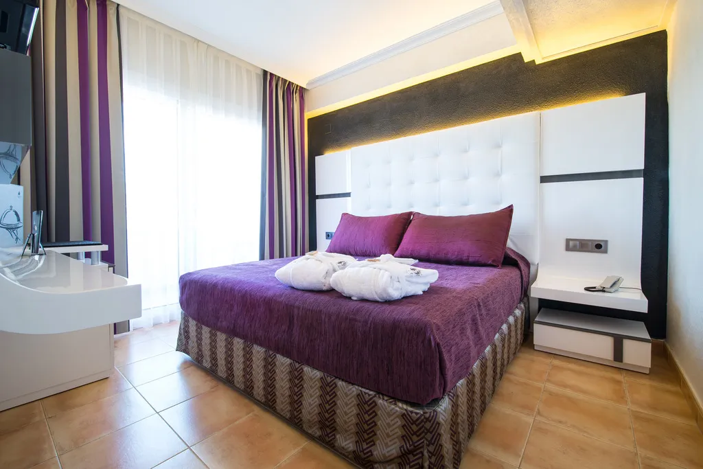 JUNIOR SUITE WITH TERRACE Room, Salles Hotel Marina Portals, Majorca