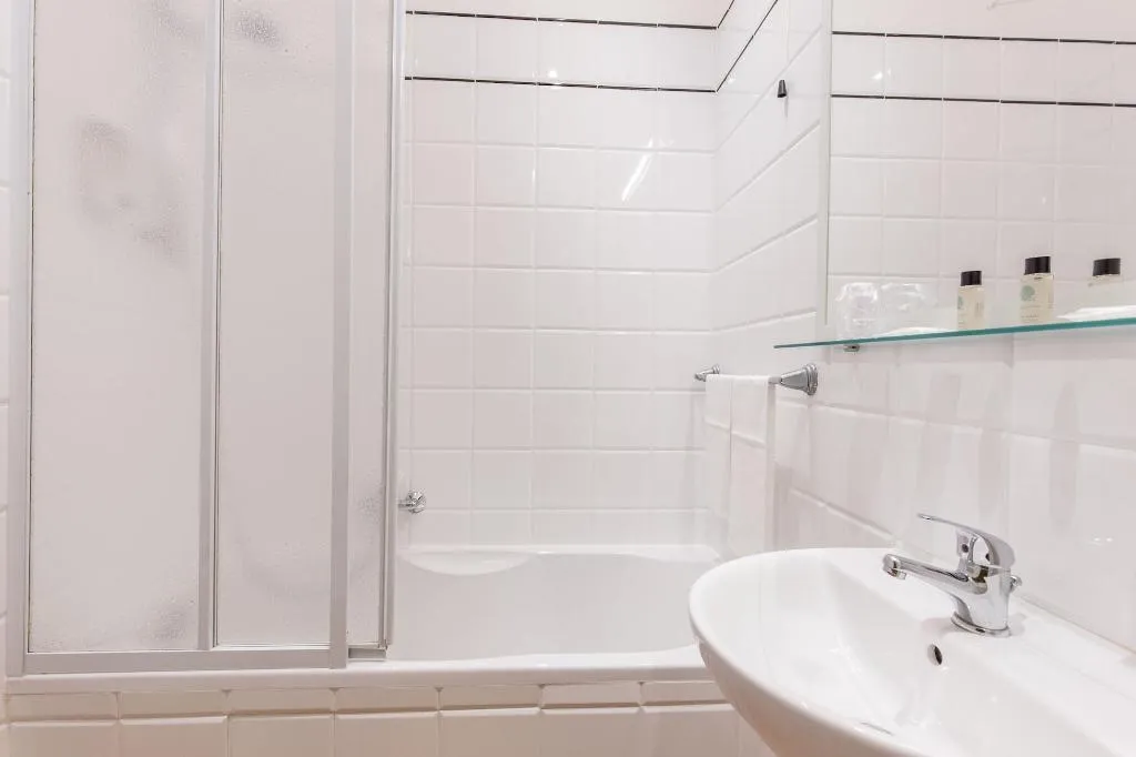 Room, Trastevere, Rome