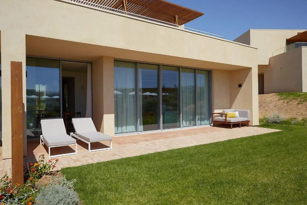 Room, White Shell Beach Villas, Algarve