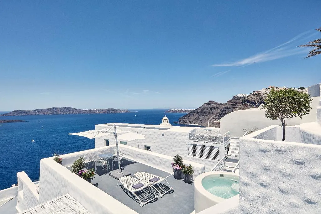 General view, Limestone, Santorini