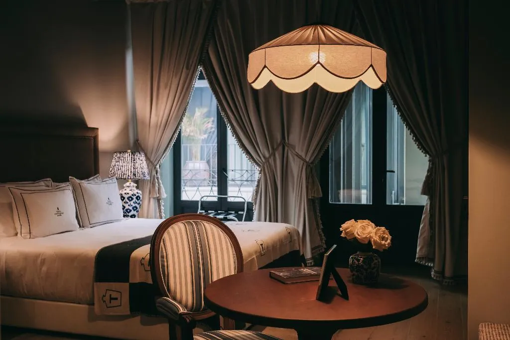 STUDIO STANDARD Room, Torel Palace Porto, Porto