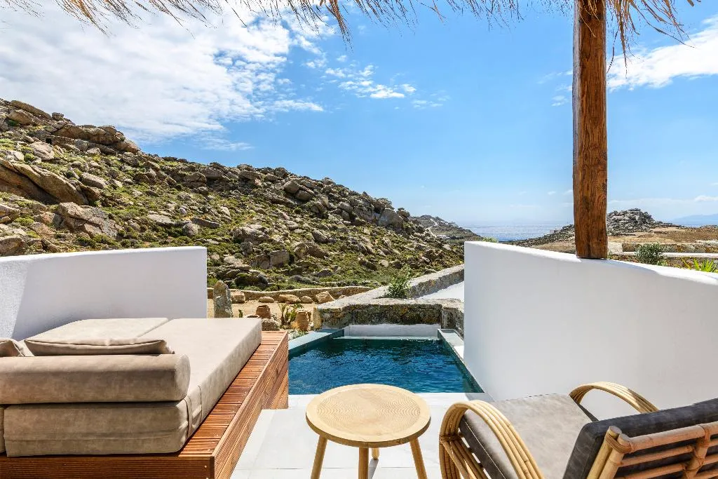 SUITE DELUXE SEA VIEW Room, Charisma Hotel And Wellness Suites, Mykonos