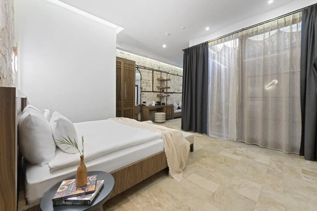 SUITE WITH JACUZZI WITH VIEWS Room, Belmondo Suites Old Town Antalya, Antalya