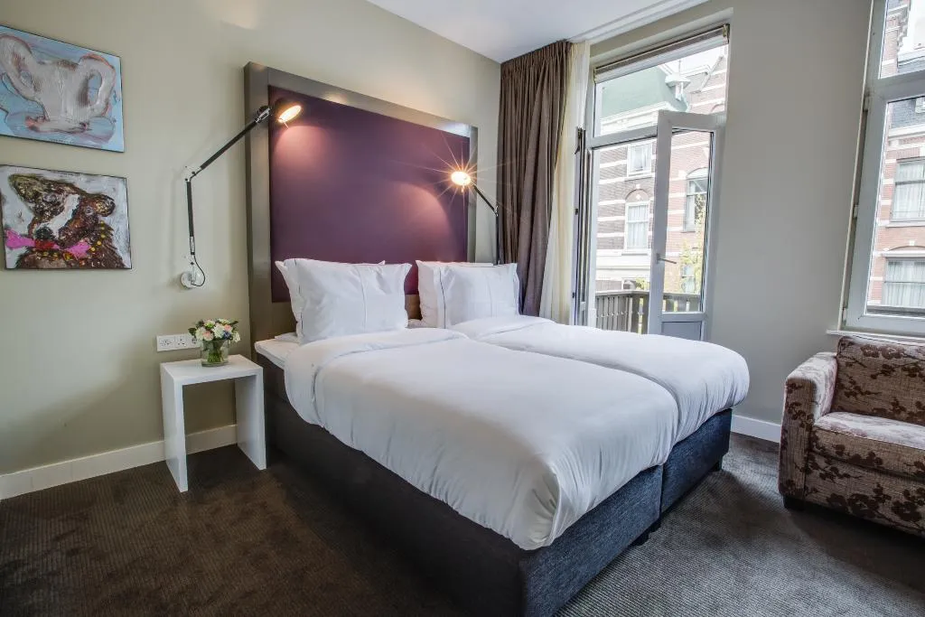 TRIPLE STANDARD Room, Hotel Roemer, Amsterdam