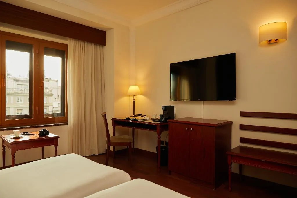 FAMILY ROOM WITH VIEWS Room, El Avenida Palace, Barcelona