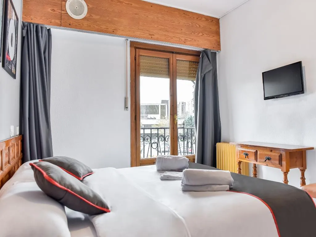 DOUBLE STANDARD Room, Hostal Carabanchel, Madrid