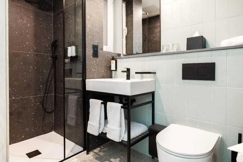 DOUBLE KING SIZE BED Room, Hotel Levante St Julian´s Affiliated By Melia, Malta