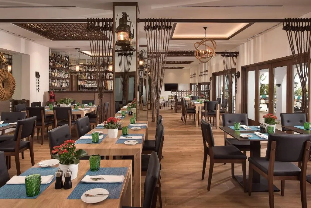 Restaurant, Pine Cliffs Ocean Suites, Algarve