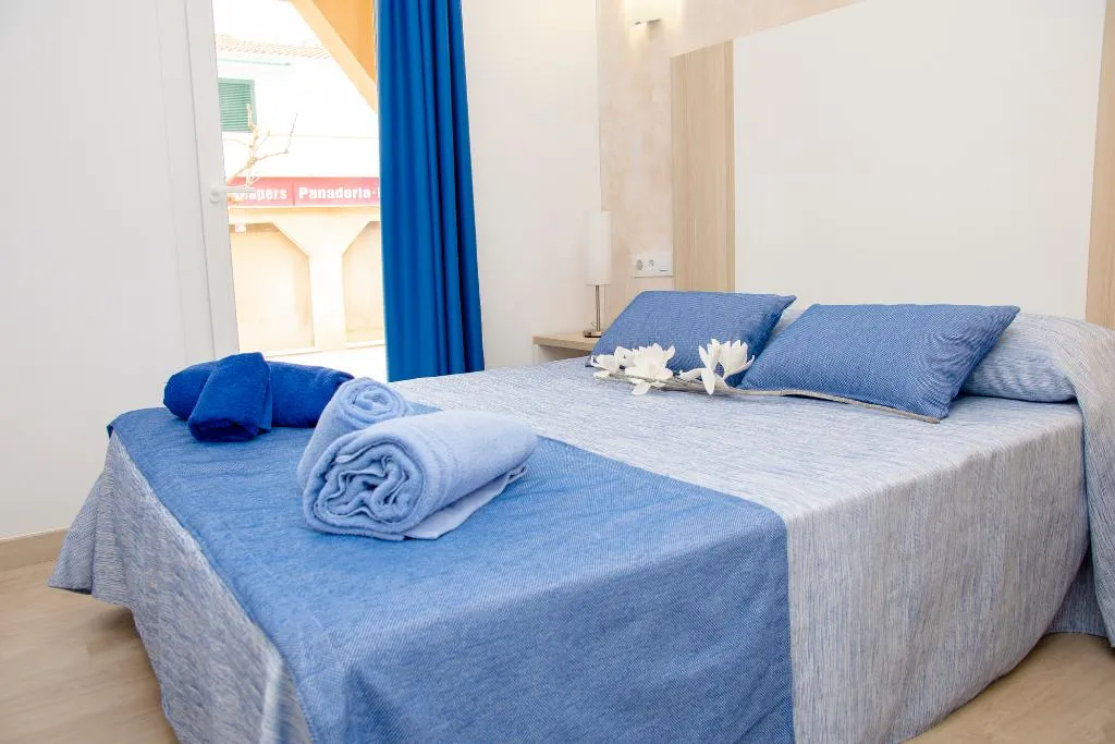 APARTMENT ONE BEDROOM ONE BATHROOM Room, Maribel, Menorca