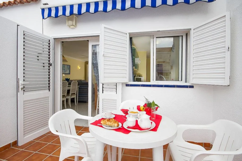 Room, Los Claveles, Tenerife