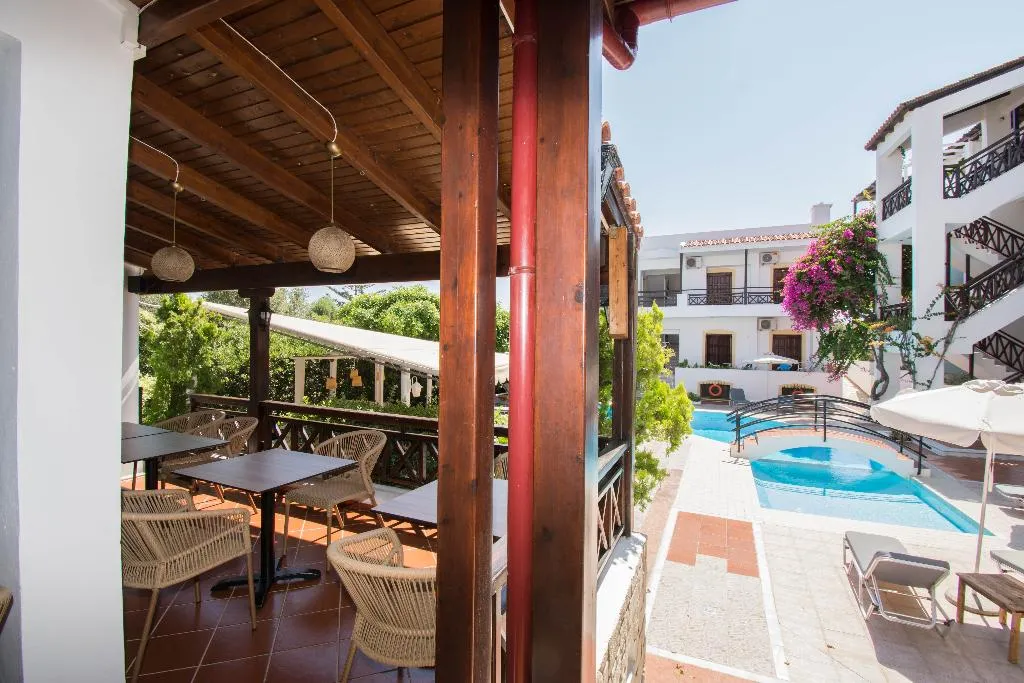 Bar, Rena Apartments, Crete