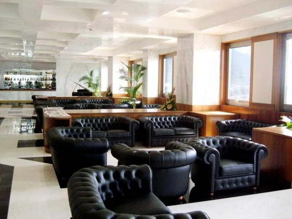 Lobby, Grand Hotel Salerno, Naples